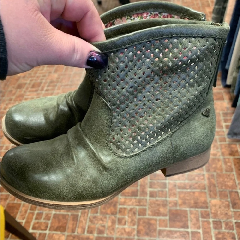 BN olive green Roxy booties! 🤩
